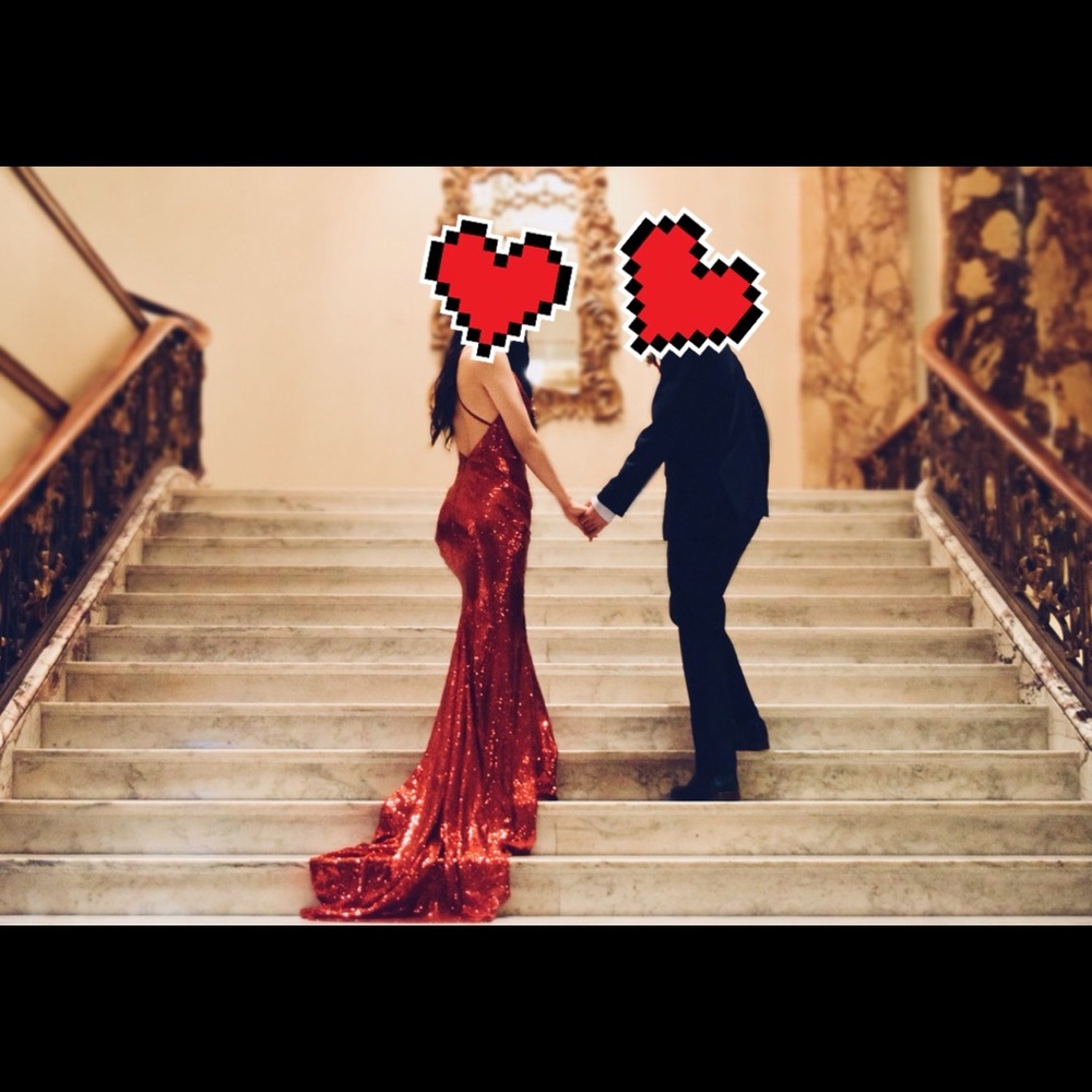 Beautiful Red Sequin Prom Dress (0-4)